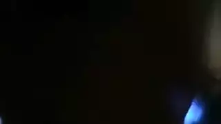 العاهرة المراهقة آنا كو تمص وتضاجع القضيب الصلب لزميلتها في مؤخرتها الضيقة