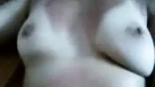 جماع عربي قاسي بوضعية المبشر مع قذف غزير