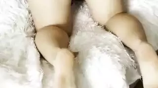 ممرضة عربية مبللة تأخذ قضيبًا كبيرًا في جميع ثقوبها