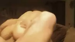 تدمير شرجي: ضخ مؤخرتها ممتلئة بالسائل المنوي