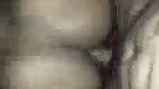 مراهقة زنجية نحيفة بشعر زنجبيل تركب قضيبًا ضخمًا بقوة