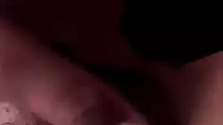 شرج نائب الرئيس في عينيها